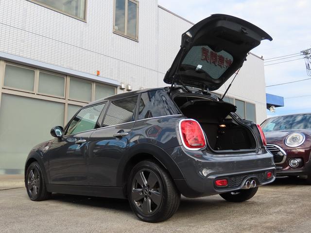 ＭＩＮＩ クーパーＳＤ　ペッパーｐｋｇ／中期モデル／ＡＣＣ／インテリＳ／タッチスクリーンＮＥＷｉＤｒｉｖｅナビ／Ｂカメラ／ＢＴオーディオ／スマキー／ＬＥＤヘッド／アイドリングＳＴＯＰ／Ｐアシスト／ＵＳＢ／禁煙車／（55枚目）