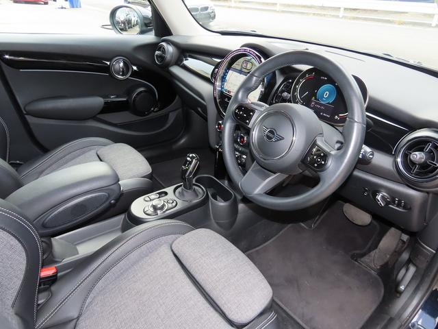 MINI クーパーSD クラシック・トリム /LCIモデル/デジタルパッケージプラス/液晶メーター/ACC/MINIドライビングモード/MINIナビID6/Bカメラ/BTオーディオ/ミラーETC/LEDヘッド/Pアシスト/禁煙車/(38枚目)