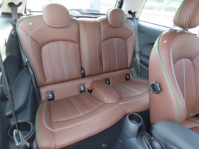 MINI クーパーSD 60イヤーズエディション /中期モデル/特別仕様車/茶革(ダークマロン)/ACC/インテリS/MINIナビID5/Bカメラ/BTオーディオ/スマキー/アイドリングSTOP/パドルシフト/シートヒーター/LED/FRフォグ/(7枚目)