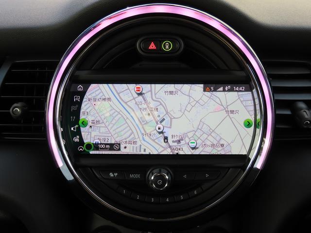 MINI クーパーSD 60イヤーズエディション /中期モデル/特別仕様車/茶革(ダークマロン)/ACC/インテリS/MINIナビID5/Bカメラ/BTオーディオ/スマキー/アイドリングSTOP/パドルシフト/シートヒーター/LED/FRフォグ/(10枚目)