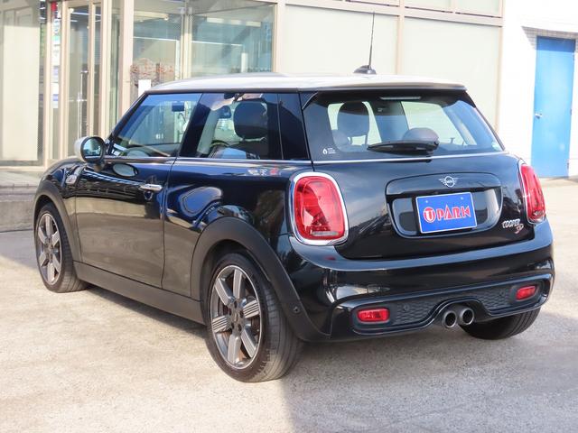 MINI クーパーSD 60イヤーズエディション /中期モデル/特別仕様車/茶革(ダークマロン)/ACC/インテリS/MINIナビID5/Bカメラ/BTオーディオ/スマキー/アイドリングSTOP/パドルシフト/シートヒーター/LED/FRフォグ/(43枚目)