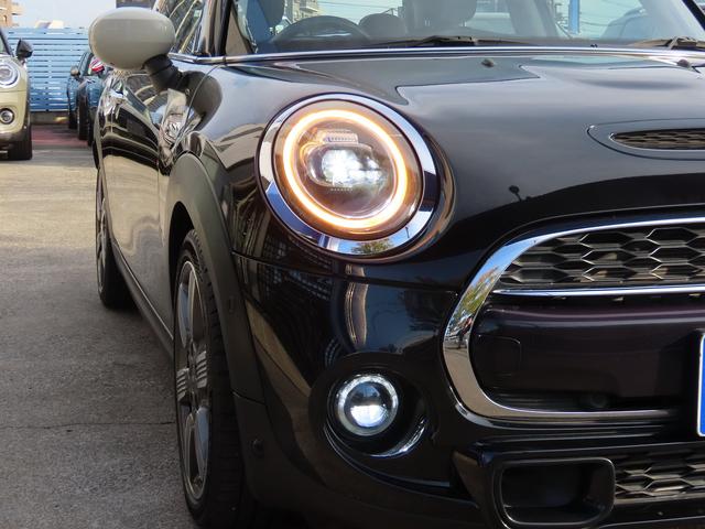 MINI クーパーSD 60イヤーズエディション /中期モデル/特別仕様車/茶革(ダークマロン)/ACC/インテリS/MINIナビID5/Bカメラ/BTオーディオ/スマキー/アイドリングSTOP/パドルシフト/シートヒーター/LED/FRフォグ/(55枚目)