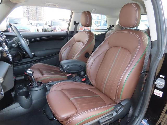 MINI クーパーSD 60イヤーズエディション /中期モデル/特別仕様車/茶革(ダークマロン)/ACC/インテリS/MINIナビID5/Bカメラ/BTオーディオ/スマキー/アイドリングSTOP/パドルシフト/シートヒーター/LED/FRフォグ/(56枚目)