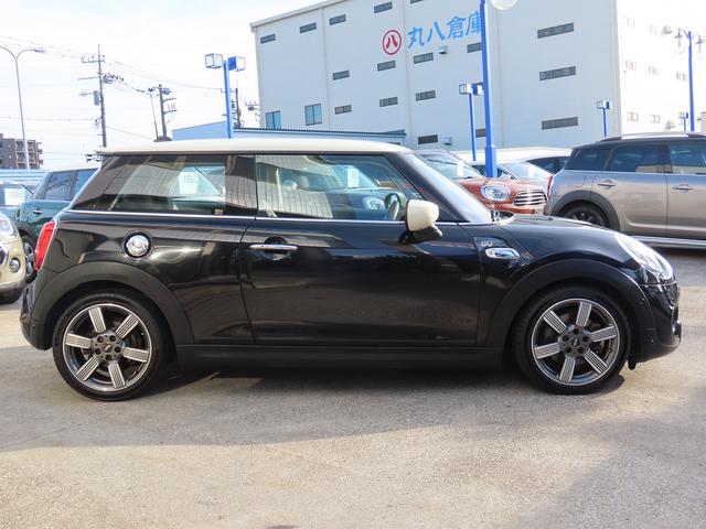 MINI クーパーSD 60イヤーズエディション /中期モデル/特別仕様車/茶革(ダークマロン)/ACC/インテリS/MINIナビID5/Bカメラ/BTオーディオ/スマキー/アイドリングSTOP/パドルシフト/シートヒーター/LED/FRフォグ/(59枚目)