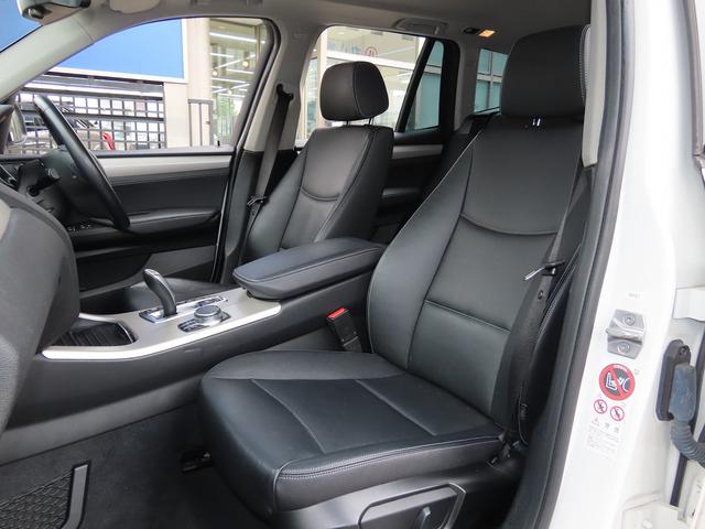 ＬＣＩモデル／黒革／全周囲カメラ／ＢＳＭ／ＡＣＣ／衝突軽減Ｂ／レーンキープ／電動Ｒゲート／ＢＴオーディオ／ヒーター付パワーシート／スマキー／ＥＴＣ２．０／ＬＥＤフォグ／フルセグ／リアフィルム／禁煙車