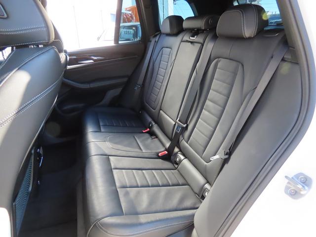 ハイラインｐｋｇ／黒革／全周囲カメラ／ＭＤメーター／ＡＣＣ／ＢＳＭ／衝突軽減Ｂ／レーンキープ／Ｐアシスト／電動Ｒゲート／前後ヒーター／ランバーサポート／１９ＡＷ／ジェスチャーＣ／ワイヤレス充電／禁煙車