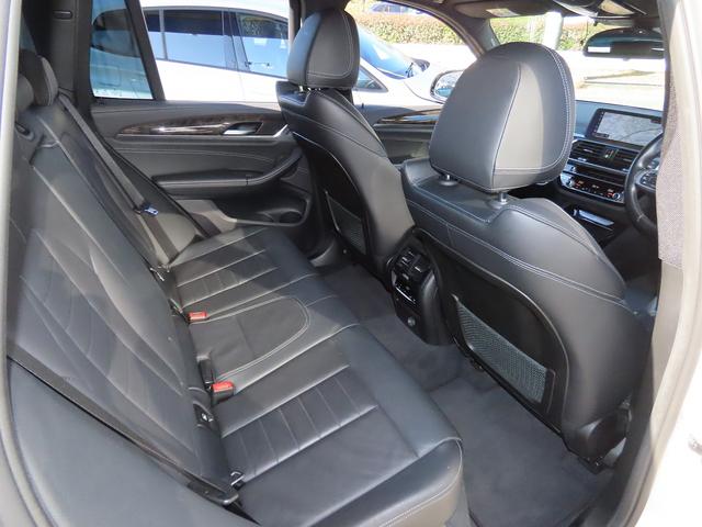 ハイラインｐｋｇ／黒革／全周囲カメラ／ＭＤメーター／ＡＣＣ／ＢＳＭ／衝突軽減Ｂ／レーンキープ／Ｐアシスト／電動Ｒゲート／前後ヒーター／ランバーサポート／１９ＡＷ／ジェスチャーＣ／ワイヤレス充電／禁煙車