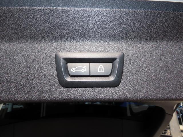 ハイラインｐｋｇ／黒革／全周囲カメラ／ＭＤメーター／ＡＣＣ／ＢＳＭ／衝突軽減Ｂ／レーンキープ／Ｐアシスト／電動Ｒゲート／前後ヒーター／ランバーサポート／１９ＡＷ／ジェスチャーＣ／ワイヤレス充電／禁煙車