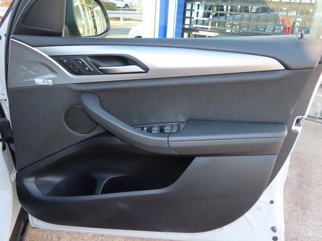 ＡＣＣ／ＢＳＭ／第６世代ｉＤｒｉｖｅナビ／全周囲カメラ／ＤＴＶ／ＢＴオーディオ／スマキー／アイドリングＳＴＯＰ／ヒーター付Ｐシート／ＬＥＤヘッド／Ｐアシスト／ルーフレール／禁煙車／記録簿有り／