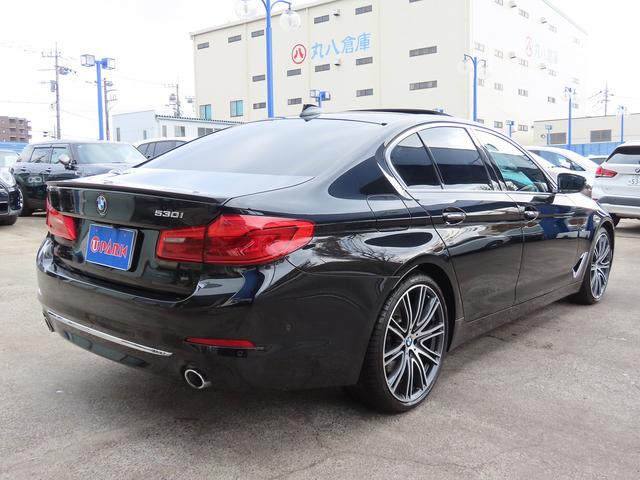 ５シリーズ ５３０ｉラグジュアリー　／サンルーフ／黒革／Ｉｎｄｉｖｉｄｕａｌ２０ＡＷ／ｈａｒｍａｎ／ｋａｒｄｏｎ／４ゾーンエアコン／センサテックダッシュボード／第６世代ｉＤｒｉｖｅナビ／全周囲カメラ／ＤＴＶ／ヒーター付Ｐシート／記録簿／（17枚目）