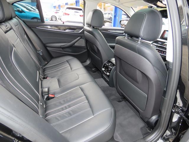 ５シリーズ ５３０ｉラグジュアリー　／サンルーフ／黒革／Ｉｎｄｉｖｉｄｕａｌ２０ＡＷ／ｈａｒｍａｎ／ｋａｒｄｏｎ／４ゾーンエアコン／センサテックダッシュボード／第６世代ｉＤｒｉｖｅナビ／全周囲カメラ／ＤＴＶ／ヒーター付Ｐシート／記録簿／（49枚目）