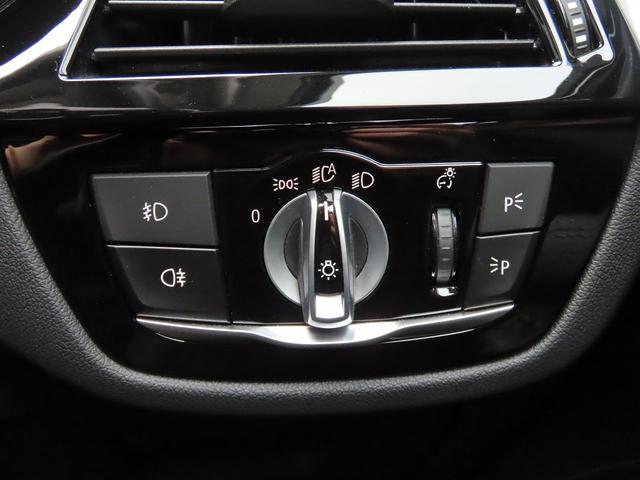 ５シリーズ ５３０ｉラグジュアリー　／サンルーフ／黒革／Ｉｎｄｉｖｉｄｕａｌ２０ＡＷ／ｈａｒｍａｎ／ｋａｒｄｏｎ／４ゾーンエアコン／センサテックダッシュボード／第６世代ｉＤｒｉｖｅナビ／全周囲カメラ／ＤＴＶ／ヒーター付Ｐシート／記録簿／（51枚目）