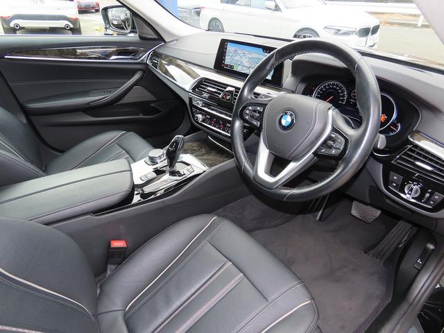 ５シリーズ ５３０ｉラグジュアリー　／サンルーフ／黒革／Ｉｎｄｉｖｉｄｕａｌ２０ＡＷ／ｈａｒｍａｎ／ｋａｒｄｏｎ／４ゾーンエアコン／センサテックダッシュボード／第６世代ｉＤｒｉｖｅナビ／全周囲カメラ／ＤＴＶ／ヒーター付Ｐシート／記録簿／（68枚目）