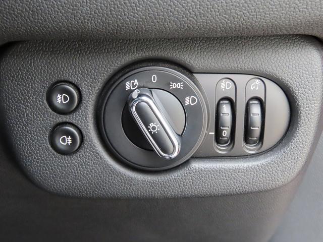 ＭＩＮＩ クーパーＤ　クラブマン　ペッパーｐｋｇ／中期モデル／１オーナー／ＡＣＣ／インテリＳ／ＭＩＮＩドライビングモード／タッチスクリーンＮＥＷｉＤｒｉｖｅナビ／Ｂカメラ／ＢＴオーディオ／スマキー／アイドリングＳＴＯＰ／ＬＥＤヘッド／（47枚目）