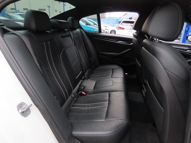 ５シリーズ ５４０ｉ　Ｍスポーツ　イノベーションｐｋｇ／黒革／ＨＵＤ／ＡＣＣ／ＢＳＭ／第６世代ｉＤｒｉｖｅナビ／全周囲カメラ／ＤＴＶ／ＢＴオーディオ／パドルシフト／ヒーター付Ｐシート／ＰＷトランク／ＬＥＤ／アンビエントライト／記録簿／（7枚目）