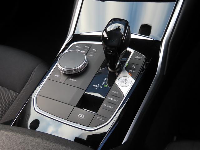 3シリーズ 320d xDrive プラス&コンフォートpkg/ACC/BSM/第7世代iDriveナビ/Bカメラ/CarPlay/BTオーディオ/スマキー/アイドリングSTOP/ヒーター付Pシート/PWトランク/LEDヘッド/禁煙車/(14枚目)