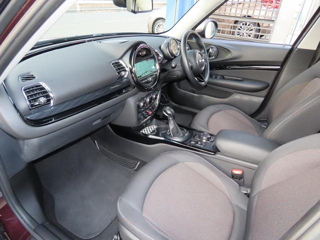 ＭＩＮＩ クーパー　クラブマン　ペッパーｐｋｇ／ＡＣＣ／インテリＳ／ＮＥＷｉＤｒｉｖｅナビ／Ｂカメラ／ＢＴオーディオ／スマキー／アイドリングＳＴＯＰ／ＬＥＤヘッド／ＦＲフォグ／Ｃソナー／ＡＵＸ／ＵＳＢ／禁煙車／記録簿／（5枚目）