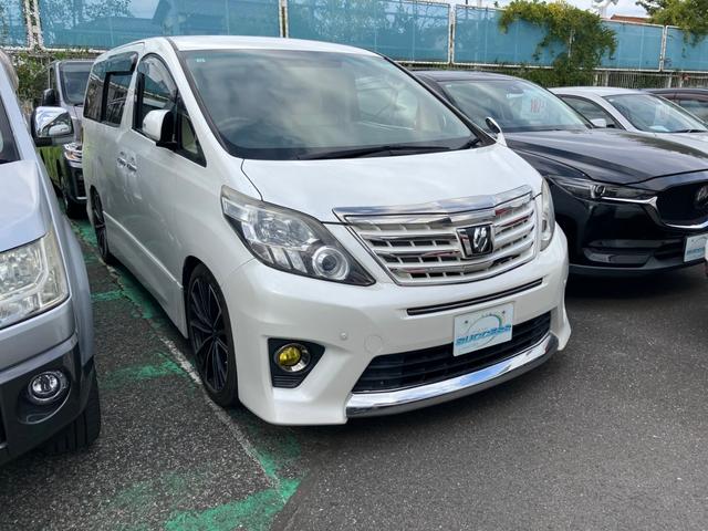 アルファード ２４０Ｓ　クリアランスソナー　両側スライドドア　ＨＩＤ　スマートキー　ＣＶＴ　アルミホイール　盗難防止システム　衝突安全ボディ　ＡＢＳ　ＥＳＣ　エアコン　パワーステアリング　パワーウィンドウ　運転席エアバッグ（2枚目）