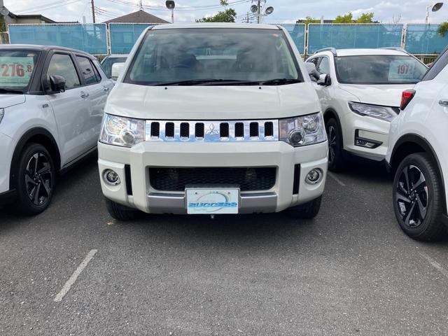 デリカＤ：５ Ｄ　パワーパッケージ　４ＷＤ　オートクルーズコントロール　両側スライドドア　ＨＩＤ　スマートキー　ＡＴ　アルミホイール　盗難防止システム　衝突安全ボディ　ＡＢＳ　ＥＳＣ　エアコン　パワーステアリング　パワーウィンドウ（2枚目）