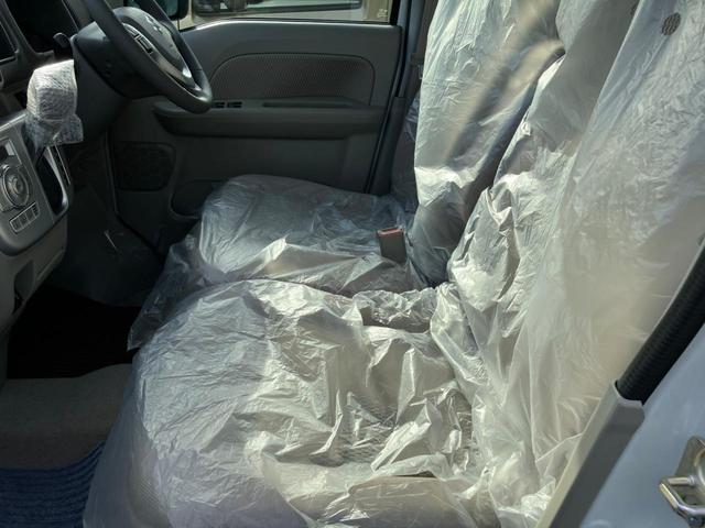 エブリイワゴン ＰＺターボスペシャル　４ＷＤ　両側電動スライドドア　クリアランスソナー　レーンアシスト　衝突被害軽減システム　ＬＥＤヘッドランプ　スマートキー　アイドリングストップ　電動格納ミラー　シートヒーター　ベンチシート　ＣＶＴ（14枚目）