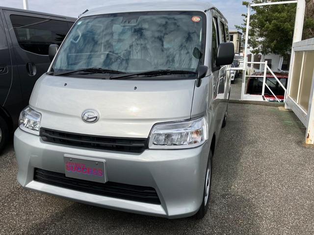 グランマックスカーゴ ＧＬ　クリアランスソナー　衝突被害軽減システム　両側スライドドア　キーレスエントリー　アイドリングストップ　ＡＴ　ＥＳＣ　エアコン　パワーウィンドウ　運転席エアバッグ　助手席エアバッグ（18枚目）