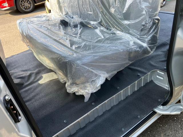 グランマックスカーゴ ＧＬ　４ＷＤ　クリアランスソナー　衝突被害軽減システム　両側スライドドア　キーレスエントリー　アイドリングストップ　ＡＴ　ＥＳＣ　エアコン　パワーウィンドウ　運転席エアバッグ　助手席エアバッグ（16枚目）