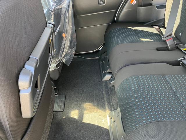 ルーミー カスタムＧ－Ｔ　全周囲カメラ　両側電動スライドドア　クリアランスソナー　オートクルーズコントロール　衝突被害軽減システム　アルミホイール　ＬＥＤヘッドランプ　スマートキー　アイドリングストップ　電動格納ミラー（33枚目）