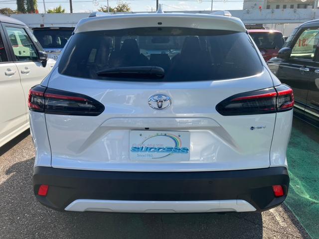 カローラクロス ハイブリッド　Ｚ　バックカメラ　サイドカメラ　クリアランスソナー　オートクルーズコントロール　レーンアシスト　パークアシスト　衝突被害軽減システム　オートマチックハイビーム　オートライト　ＬＥＤヘッドランプ（10枚目）