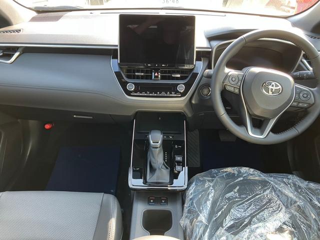 カローラクロス ハイブリッド　Ｚ　バックカメラ　サイドカメラ　クリアランスソナー　オートクルーズコントロール　レーンアシスト　パークアシスト　衝突被害軽減システム　オートマチックハイビーム　オートライト　ＬＥＤヘッドランプ（15枚目）