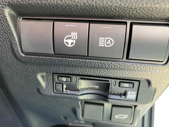 カローラクロス ハイブリッド　Ｚ　バックカメラ　サイドカメラ　クリアランスソナー　オートクルーズコントロール　レーンアシスト　パークアシスト　衝突被害軽減システム　オートマチックハイビーム　オートライト　ＬＥＤヘッドランプ（19枚目）