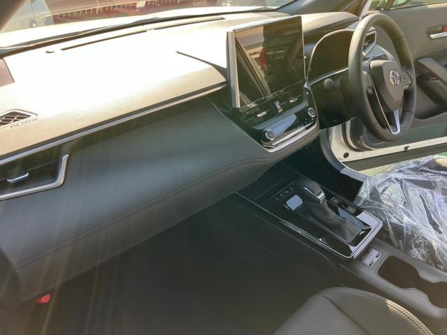 カローラクロス ハイブリッド　Ｚ　バックカメラ　サイドカメラ　クリアランスソナー　オートクルーズコントロール　レーンアシスト　パークアシスト　衝突被害軽減システム　オートマチックハイビーム　オートライト　ＬＥＤヘッドランプ（23枚目）