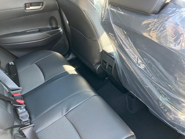 カローラクロス ハイブリッド　Ｚ　バックカメラ　サイドカメラ　クリアランスソナー　オートクルーズコントロール　レーンアシスト　パークアシスト　衝突被害軽減システム　オートマチックハイビーム　オートライト　ＬＥＤヘッドランプ（26枚目）