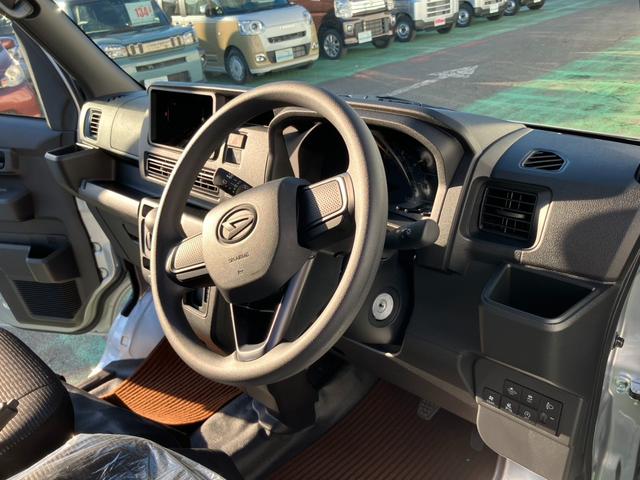 ハイゼットカーゴ ＤＸ　踏み間違い防止　Ｗエアバック　キーフリーシステム　エコアイドル　禁煙　前席パワーウィンドウ　切替４ＷＤ　両側スライドドア　エアコン　運転席エアバッグ　パワーステアリング　ＡＢＳ　コーナーセンサ　ＶＤＣ（15枚目）