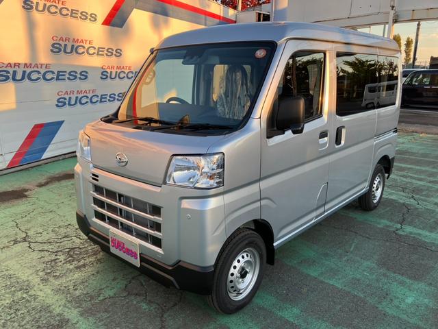 ハイゼットカーゴ ＤＸ　踏み間違い防止　Ｗエアバック　キーフリーシステム　エコアイドル　禁煙　前席パワーウィンドウ　切替４ＷＤ　エアコン　運転席エアバッグ　パワーステアリング　ＡＢＳ　コーナーセンサ　ＶＤＣ（7枚目）