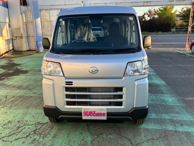 ハイゼットカーゴ ＤＸ　踏み間違い防止　Ｗエアバック　キーフリーシステム　エコアイドル　禁煙　前席パワーウィンドウ　切替４ＷＤ　エアコン　運転席エアバッグ　パワーステアリング　ＡＢＳ　コーナーセンサ　ＶＤＣ（10枚目）