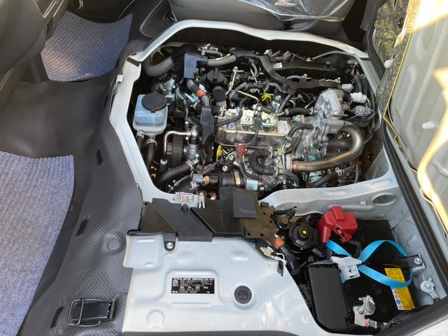 ハイエースバン DX GLパッケージ 車線逸脱警報 電動格納ドアミラー 禁煙車 両側スライドドア バックモニター 横滑り防止装置 キーレスエントリー エアコン パワステ フロントパワーウインドウ エアバック セキュリティー ABS(17枚目)