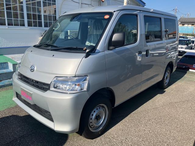 グランマックスカーゴ ＧＬ　エアコン　エアバッグ　パワーウィンドウ　パワーステアリング　ＡＢＳ　横滑り防止装置　キーレス　４ＷＤ　アイスト　ソナー　衝突軽減　ＬＥＤ（6枚目）