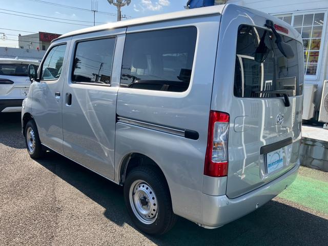 グランマックスカーゴ ＧＬ　エアコン　エアバッグ　パワーウィンドウ　パワーステアリング　ＡＢＳ　横滑り防止装置　キーレス　４ＷＤ　アイスト　ソナー　衝突軽減　ＬＥＤ（7枚目）