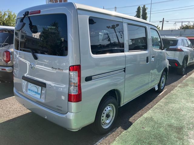 グランマックスカーゴ ＧＬ　エアコン　エアバッグ　パワーウィンドウ　パワーステアリング　ＡＢＳ　横滑り防止装置　キーレス　４ＷＤ　アイスト　ソナー　衝突軽減　ＬＥＤ（8枚目）