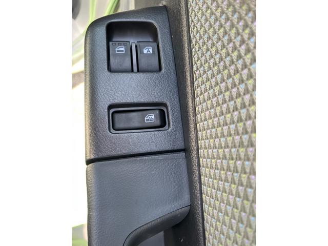 グランマックスカーゴ ＧＬ　エアコン　エアバッグ　パワーウィンドウ　パワーステアリング　ＡＢＳ　横滑り防止装置　キーレス　４ＷＤ　アイスト　ソナー　衝突軽減　ＬＥＤ（20枚目）
