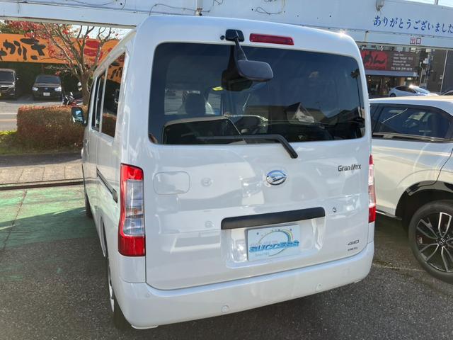 グランマックスカーゴ GL エアコン エアバッグ パワーウィンドウ パワーステアリング ABS 横滑り防止装置 キーレス 4WD アイスト ソナー 盗難防止 衝突軽減 LED(10枚目)