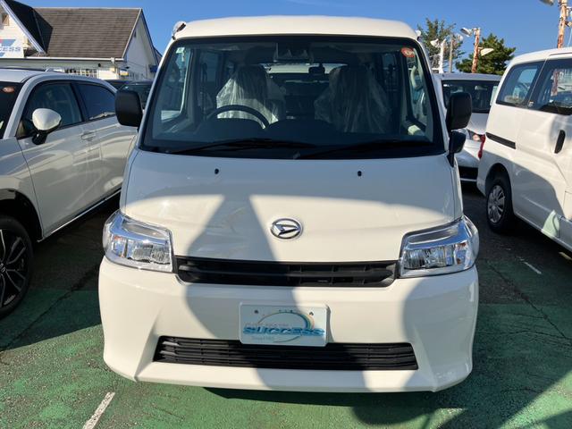 グランマックスカーゴ GL エアコン エアバッグ パワーウィンドウ パワーステアリング ABS 横滑り防止装置 キーレス 4WD アイスト ソナー 盗難防止 衝突軽減 LED(14枚目)