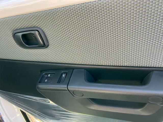 グランマックスカーゴ GL エアコン エアバッグ パワーウィンドウ パワーステアリング ABS 横滑り防止装置 キーレス 4WD アイスト ソナー 盗難防止 衝突軽減 LED(23枚目)