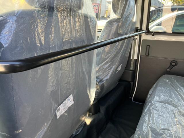 グランマックスカーゴ GL エアコン エアバッグ パワーウィンドウ パワーステアリング ABS 横滑り防止装置 キーレス 4WD アイスト ソナー 盗難防止 衝突軽減 LED(28枚目)