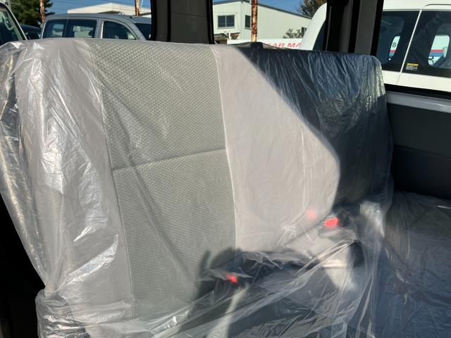 グランマックスカーゴ GL エアコン エアバッグ パワーウィンドウ パワーステアリング ABS 横滑り防止装置 キーレス 4WD アイスト ソナー 盗難防止 衝突軽減 LED(31枚目)