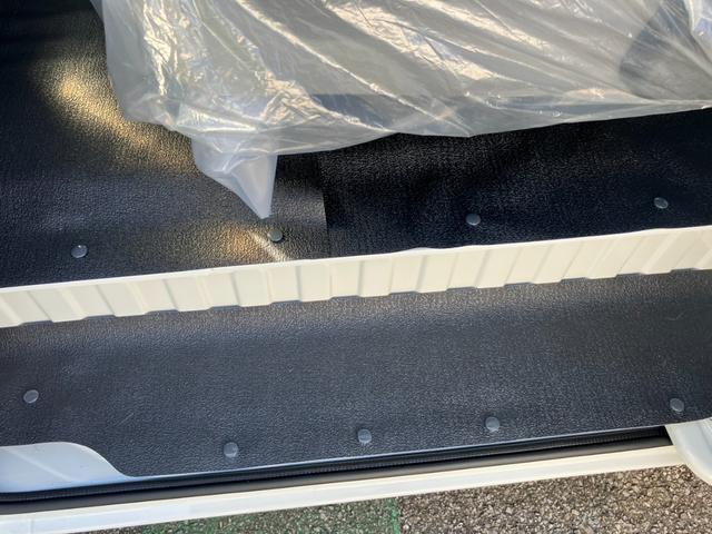 グランマックスカーゴ GL エアコン エアバッグ パワーウィンドウ パワーステアリング ABS 横滑り防止装置 キーレス 4WD アイスト ソナー 盗難防止 衝突軽減 LED(34枚目)