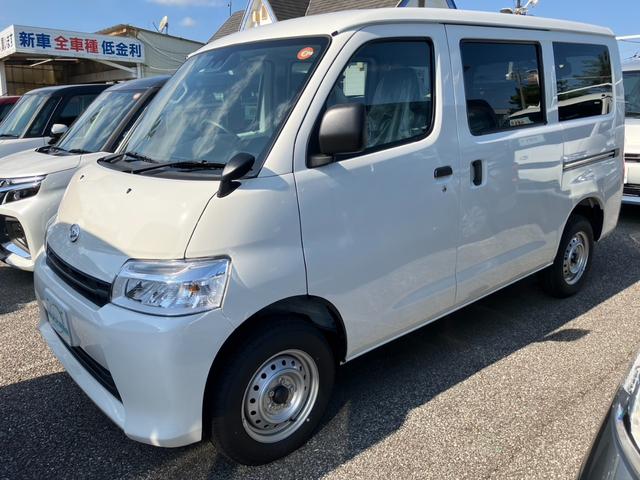 グランマックスカーゴ ＧＬ　エアコン　エアバッグ　パワーウィンドウ　パワーステアリング　ＡＢＳ　横滑り防止装置　キーレス　４ＷＤ　アイスト　ソナー　盗難防止　衝突軽減（7枚目）