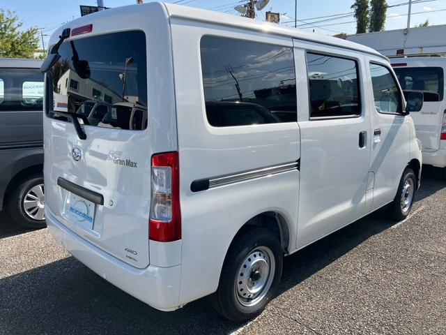 グランマックスカーゴ ＧＬ　エアコン　エアバッグ　パワーウィンドウ　パワーステアリング　ＡＢＳ　横滑り防止装置　キーレス　４ＷＤ　アイスト　ソナー　盗難防止　衝突軽減（10枚目）