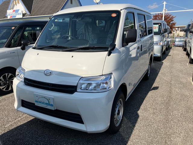 グランマックスカーゴ ＧＬ　エアコン　エアバッグ　パワーウィンドウ　パワーステアリング　ＡＢＳ　横滑り防止装置　キーレス　４ＷＤ　アイスト　ソナー　盗難防止　衝突軽減（12枚目）