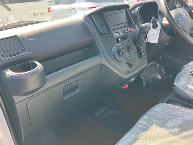 グランマックスカーゴ ＧＬ　エアコン　エアバッグ　パワーウィンドウ　パワーステアリング　ＡＢＳ　横滑り防止装置　キーレス　４ＷＤ　アイスト　ソナー　盗難防止　衝突軽減（20枚目）